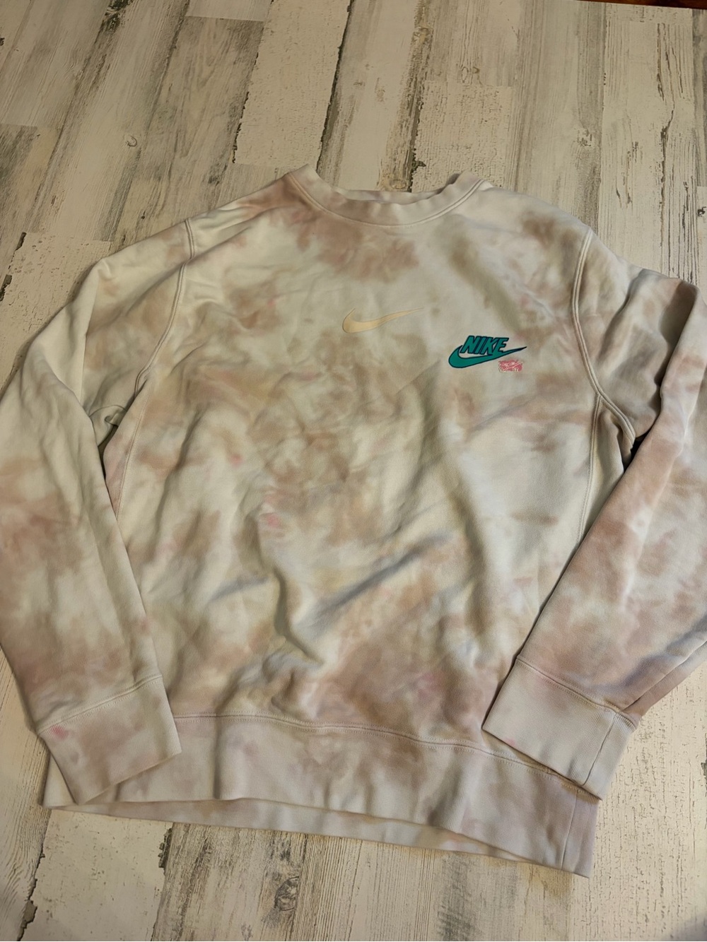 Nike tie dye crewneck sweatshirt